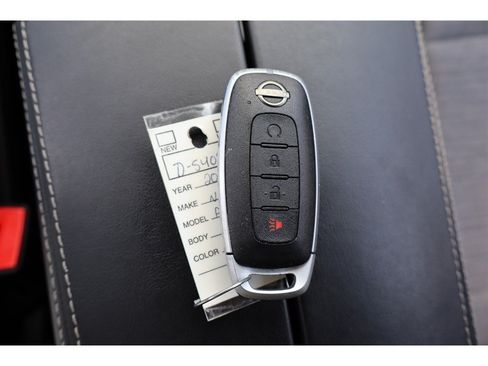 Used 2023 Nissan Rogue SV AWD/4WD image 32