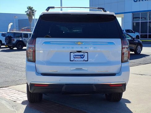 Used 2024 Chevrolet Suburban Premier image 6