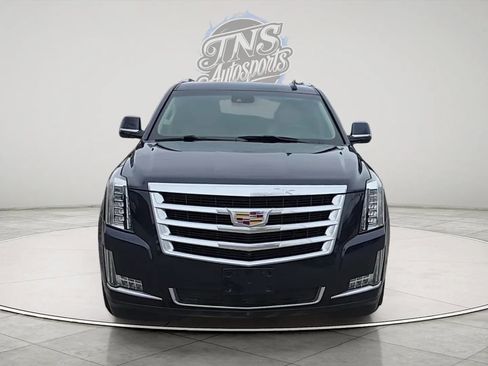 Used 2020 Cadillac Escalade Luxury image 8