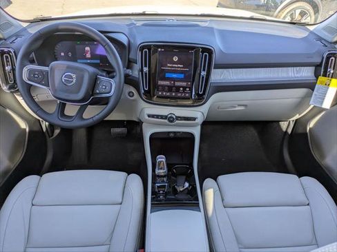 New 2026 Volvo XC40 B5 Ultra w/ Climate Package image 11