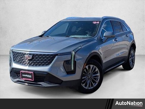 Used 2024 Cadillac XT4 Premium Luxury image 1