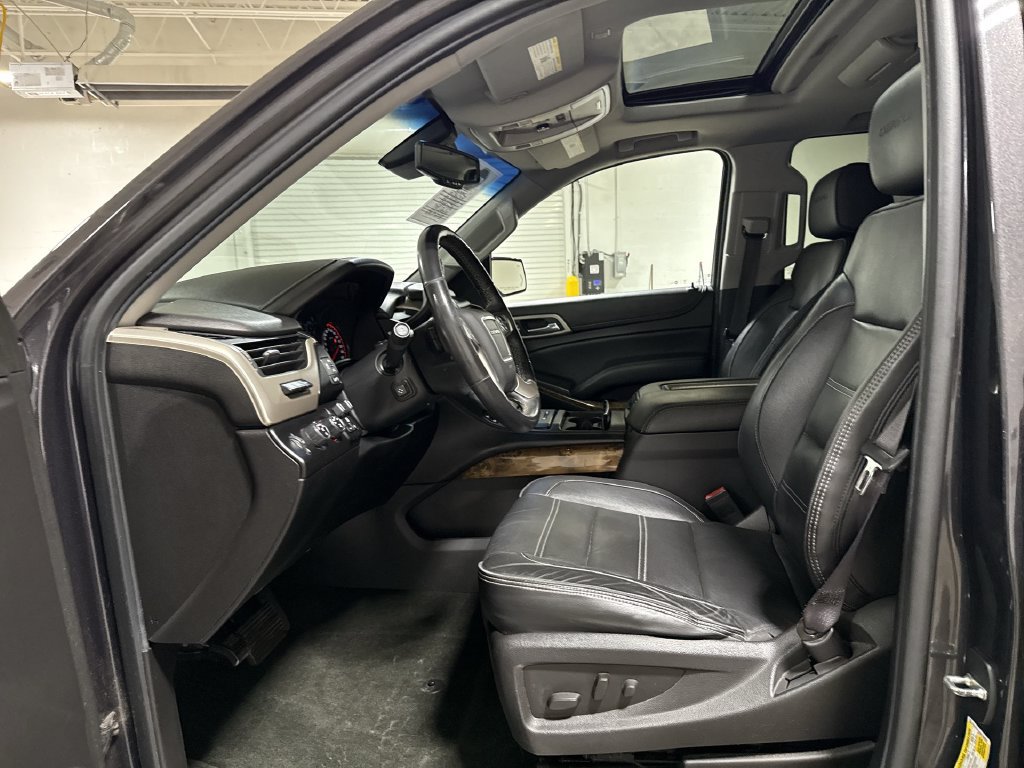 Used 2016 GMC Yukon Denali w/ Open Road Package AWD/4WD image 21