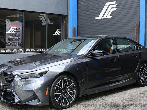 Used 2025 BMW M5 AWD/4WD image 4