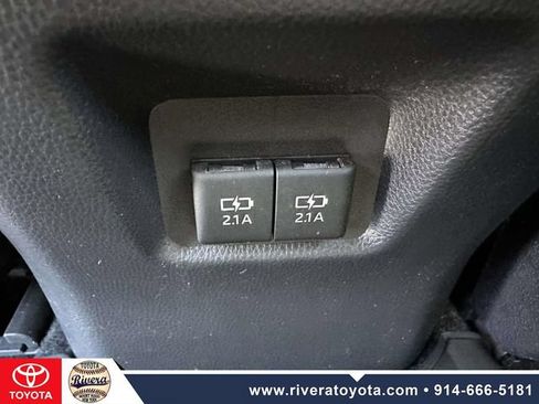 Used 2021 Toyota RAV4 XLE w/ Convenience Package AWD/4WD image 19