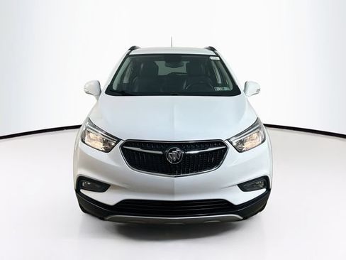 Used 2019 Buick Encore Sport Touring FWD image 2