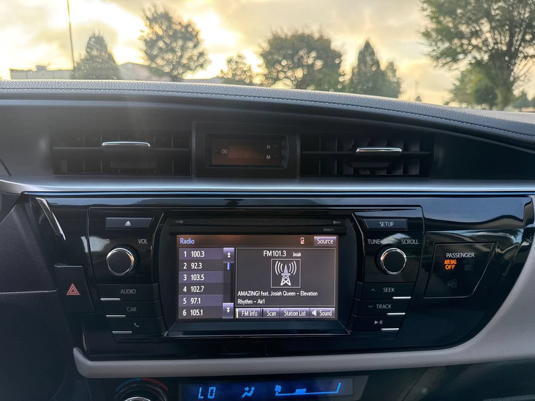 Used 2016 Toyota Corolla LE FWD image 20