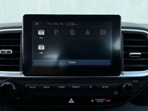 Used 2025 Hyundai Venue SEL image 31