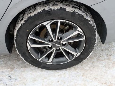 Used 2024 Kia Forte LXS image 22