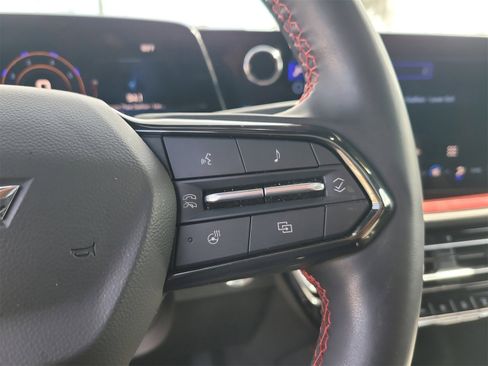 Used 2024 Chevrolet Traverse RS image 31