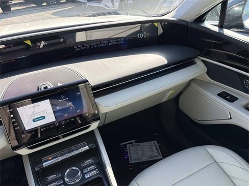 New 2026 Lincoln Nautilus Premier image 15