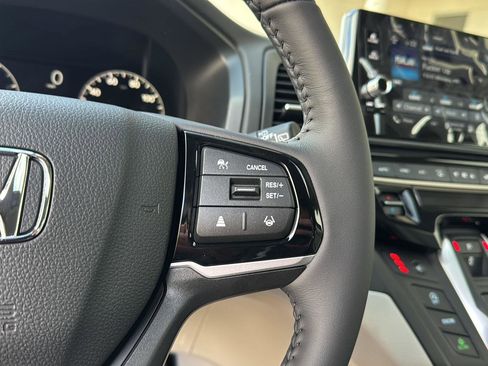 New 2026 Honda Odyssey EX-L image 17