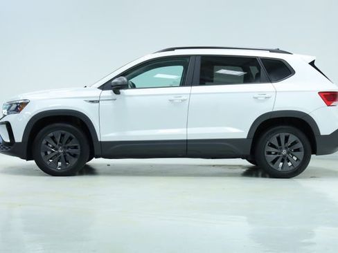 Certified 2023 Volkswagen Taos S image 4