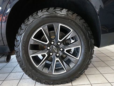 Used 2022 Chevrolet Tahoe Z71 w/ Luxury Package AWD/4WD image 64