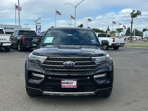 Certified 2023 Ford Explorer XLT w/ Equipment Group 202A AWD/4WD image 9