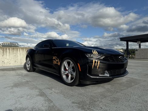 Used 2021 Chevrolet Camaro LT w/ RS Package RWD image 5
