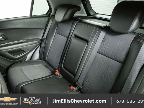 Certified 2020 Chevrolet Trax LT w/ LT Convenience Package AWD/4WD image 17