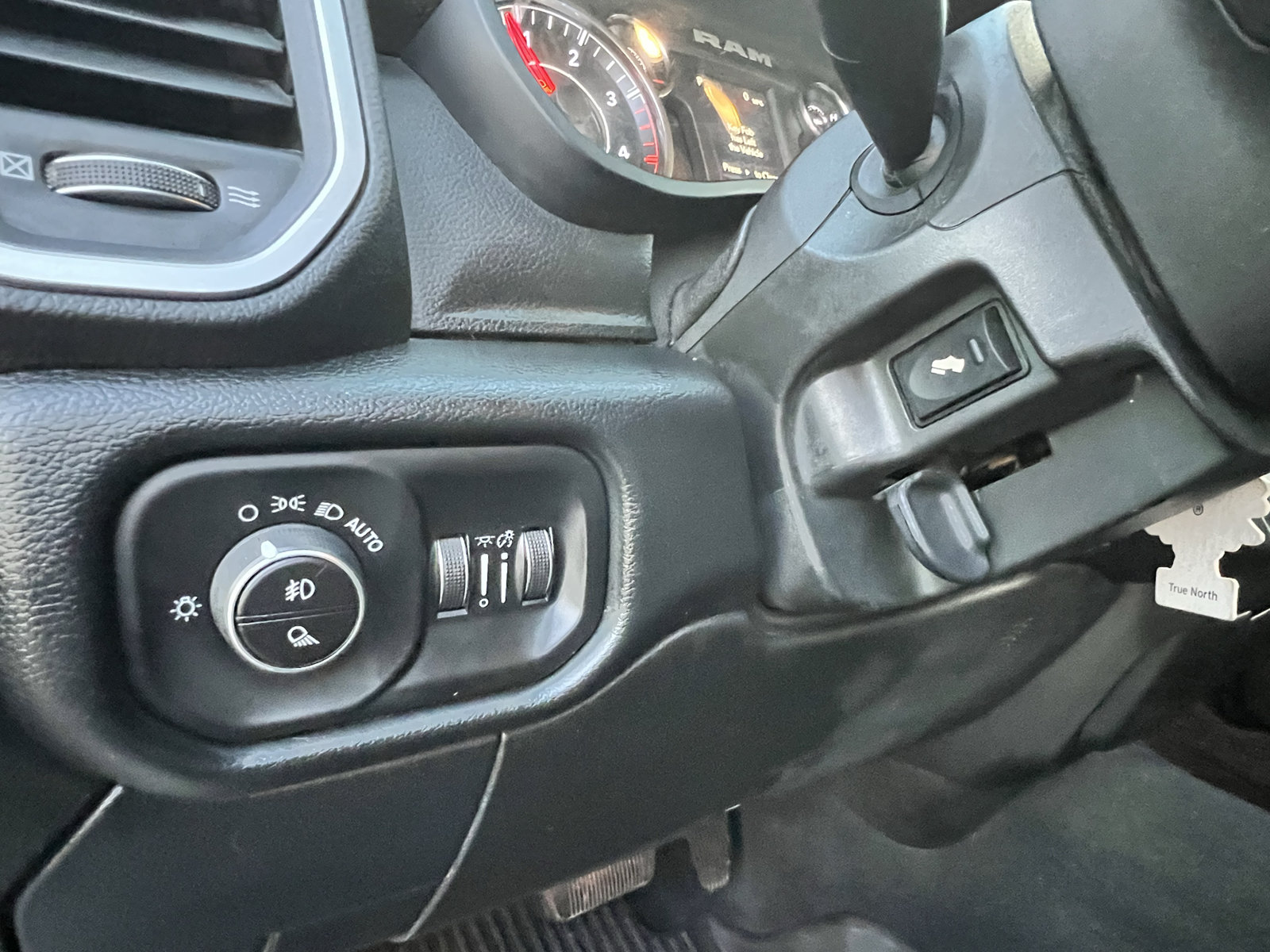 Used 2020 RAM 2500 Big Horn w/ Level 1 Equipment Group AWD/4WD image 22