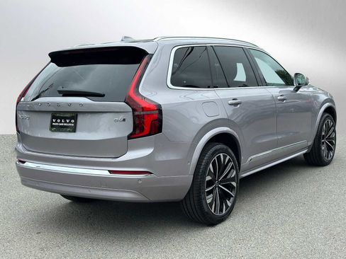 Used 2026 Volvo XC90 B6 Plus w/ Protection Package Premier AWD/4WD image 3