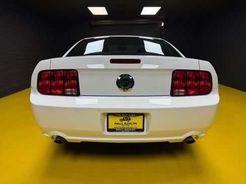 Used 2005 Ford Mustang GT image 5