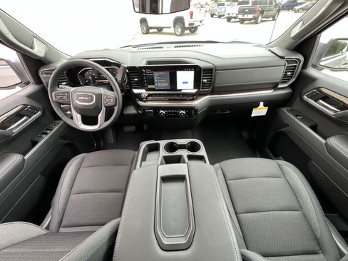 New 2026 GMC Sierra 1500 SLE w/ Preferred Package image 15