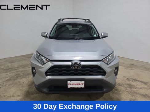 Used 2021 Toyota RAV4 XLE Premium FWD image 3