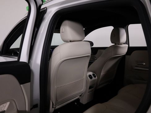 Certified 2026 Mercedes-Benz GLA 250 4MATIC image 43