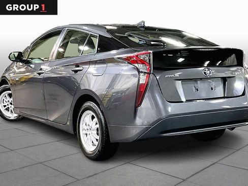 Certified 2016 Toyota Prius Three image 11
