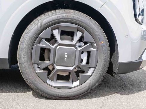 New 2026 Kia Carnival SX FWD image 10