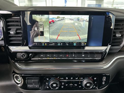 Certified 2023 Chevrolet Silverado 1500 High Country w/ High Country Premium Package AWD/4WD image 15