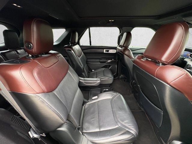 Used 2020 Ford Explorer Platinum w/ Premium Technology Package AWD/4WD image 22