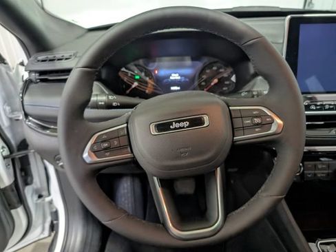 Used 2025 Jeep Compass Latitude w/ Altitude Special Edition AWD/4WD image 16