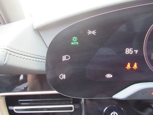 Used 2022 Porsche Taycan 4S image 35