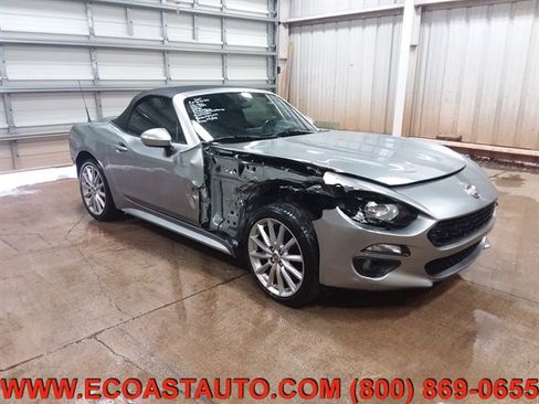 Used 2017 FIAT 124 Spider Lusso image 1