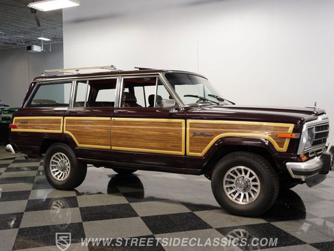 Used 1989 Jeep Grand Wagoneer image 15