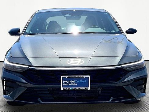 Certified 2025 Hyundai Elantra SEL image 3