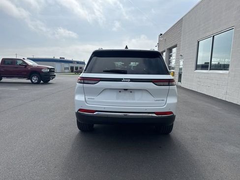 Used 2024 Jeep Grand Cherokee Limited w/ Trailer Tow Package image 3