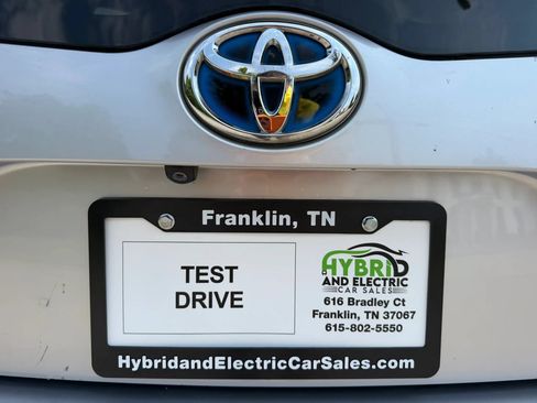 Used 2017 Toyota Prius Prime Premium FWD image 3