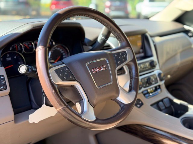 Used 2015 GMC Yukon XL SLT w/ Open Road Package AWD/4WD image 10