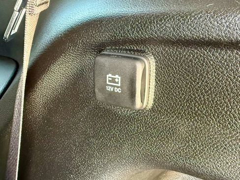 Used 2023 Jeep Grand Cherokee L Limited w/ Luxury Tech Group II AWD/4WD image 17