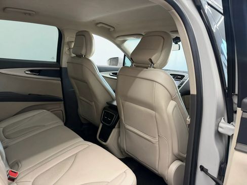 Used 2020 Lincoln Nautilus FWD w/ Equipment Group 101A image 23