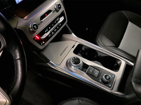 Certified 2023 Ford Explorer XLT w/ Equipment Group 202A image 16