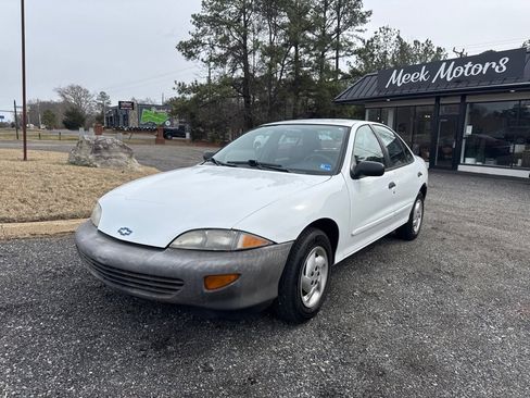 Used 1998 Chevrolet Cavalier Sedan image 1