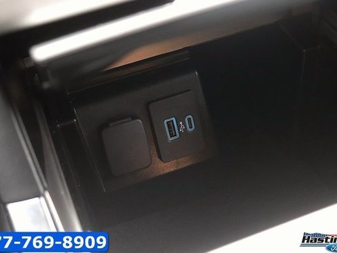 Used 2022 Ford Explorer XLT w/ Equipment Group 202A image 23