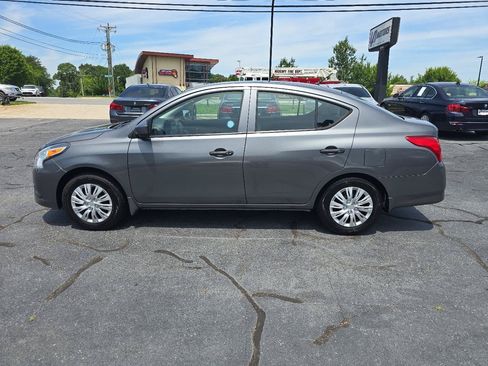 Used 2018 Nissan Versa S FWD image 9