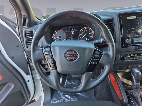 Used 2023 Nissan Frontier PRO-4X w/ Technology Package AWD/4WD image 13