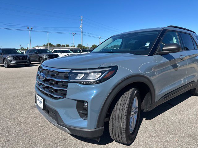 Used 2026 Ford Explorer Active w/ Active Comfort Package RWD image 30