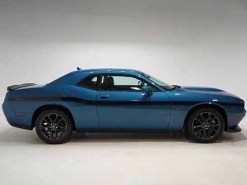 Used 2022 Dodge Challenger GT w/ Plus Package image 9