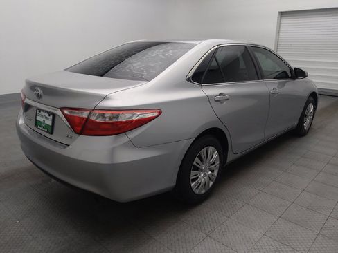 Used 2016 Toyota Camry LE image 9