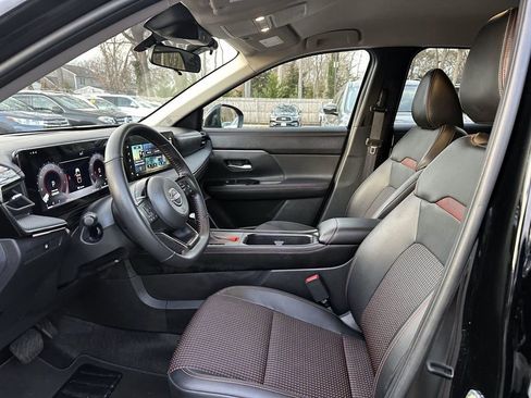 Certified 2025 Nissan Kicks SR w/ Illumination Package image 16