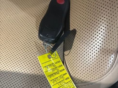 Used 2021 Porsche Macan image 41